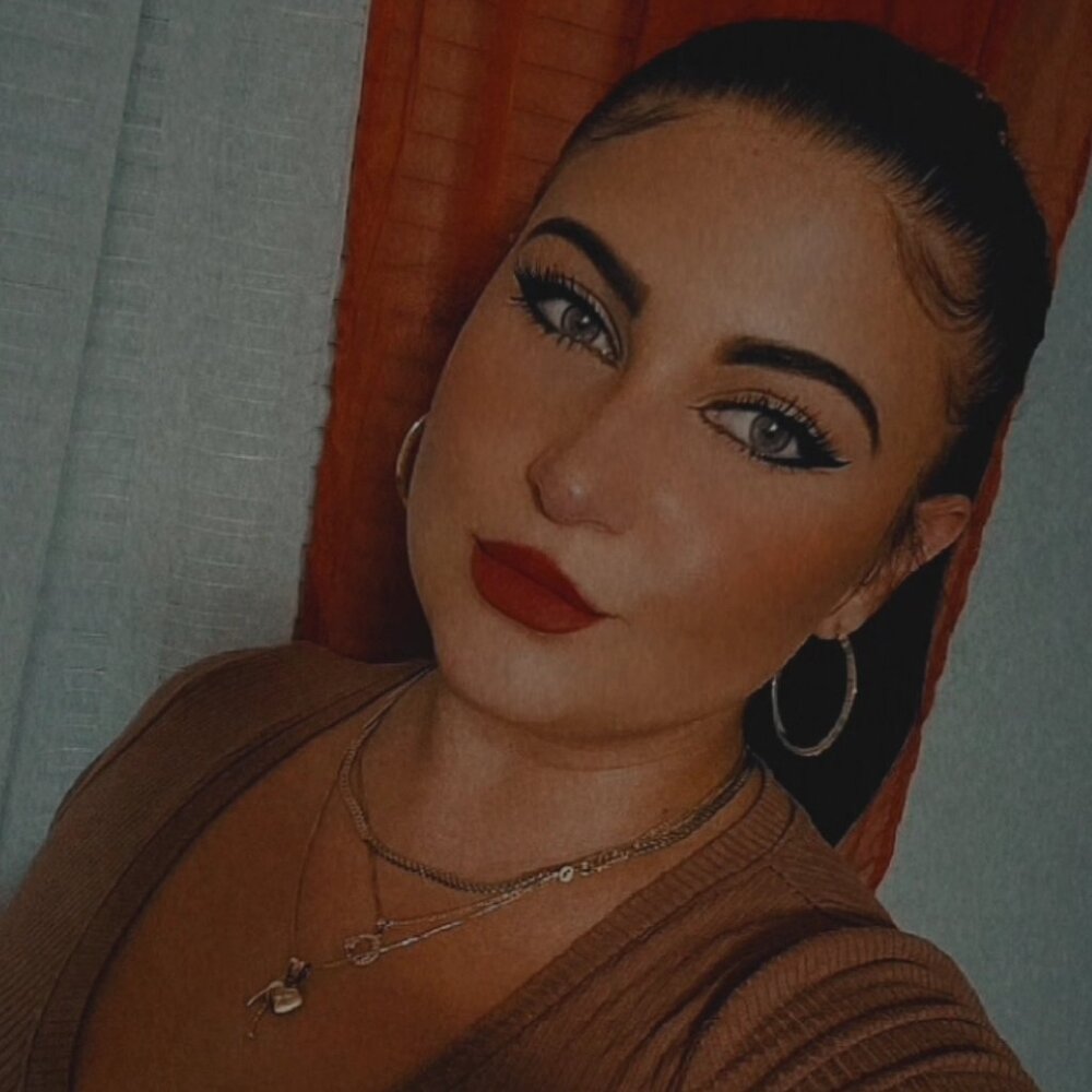 Meet your Posher, Aida